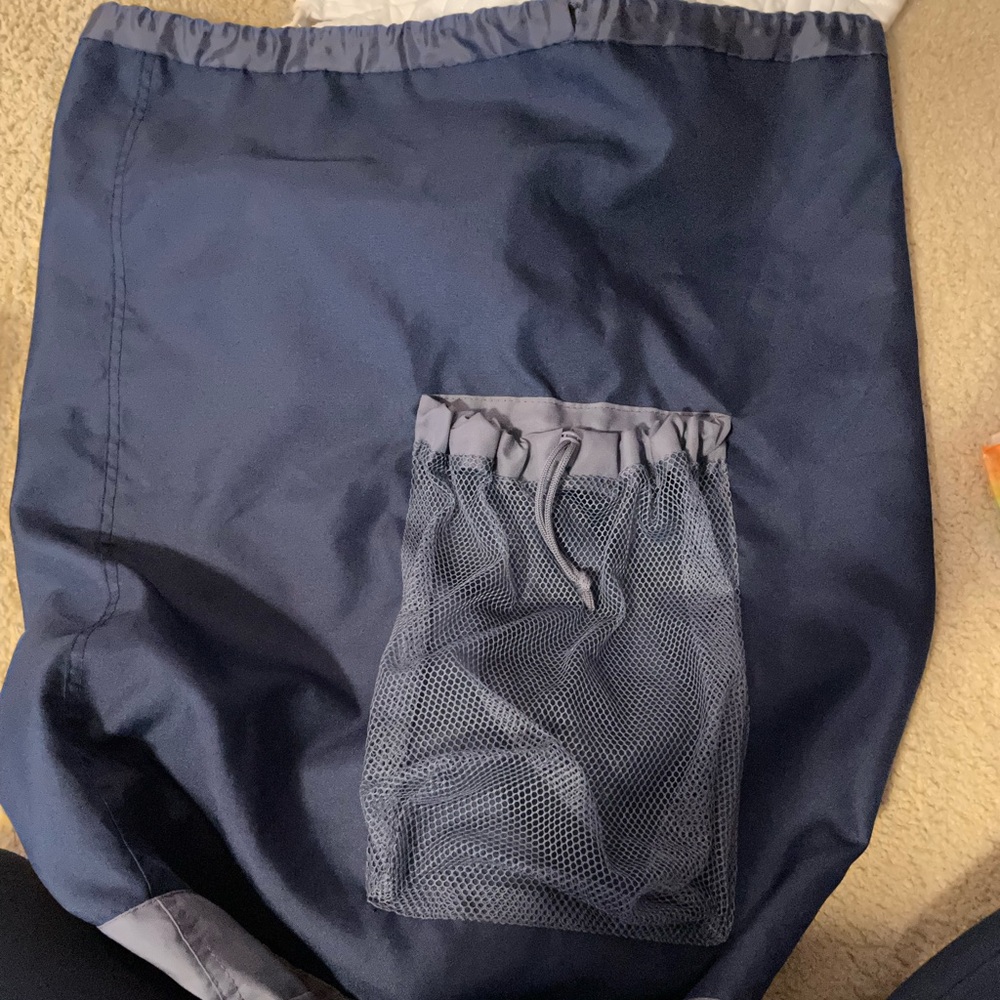 laundry bag college